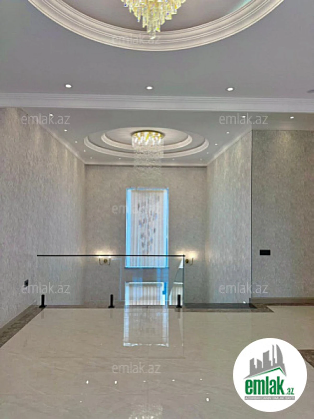 Satılır 6 otaqlı mənzil 400 m²