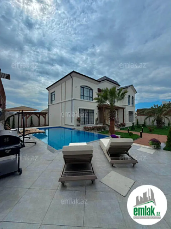 Satılır 6 otaqlı mənzil 400 m²