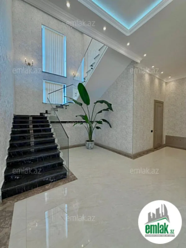 Satılır 6 otaqlı mənzil 400 m²