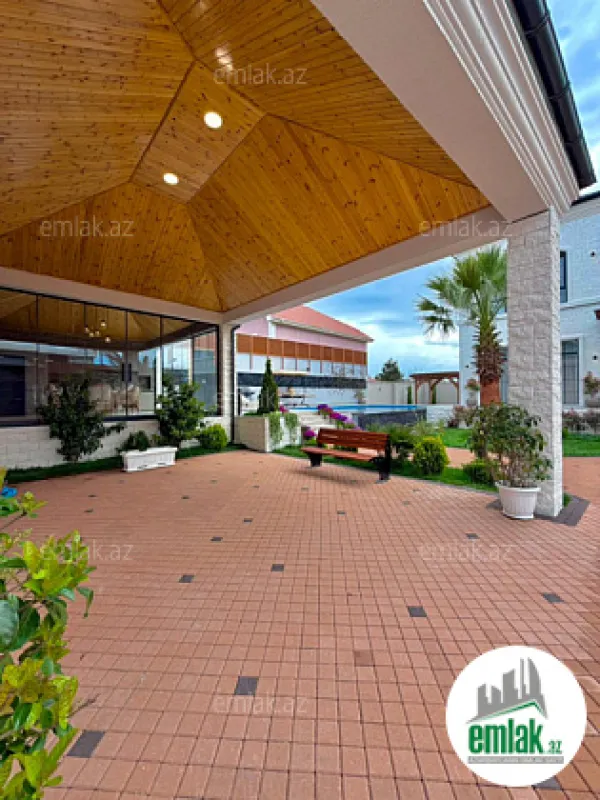 Satılır 6 otaqlı mənzil 400 m²