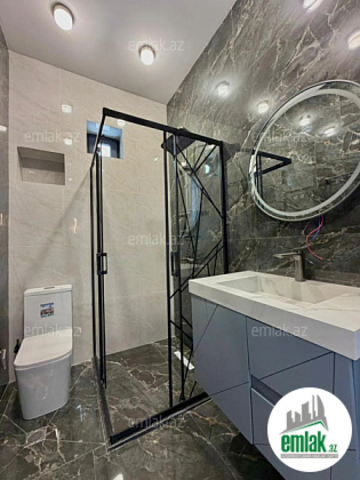 Satılır 4 otaqlı mənzil 170 m²