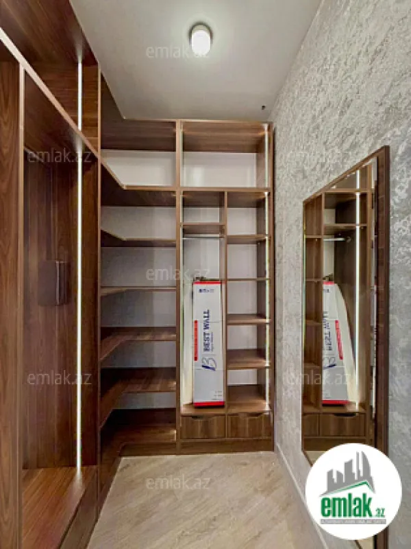 Satılır 4 otaqlı mənzil 170 m²