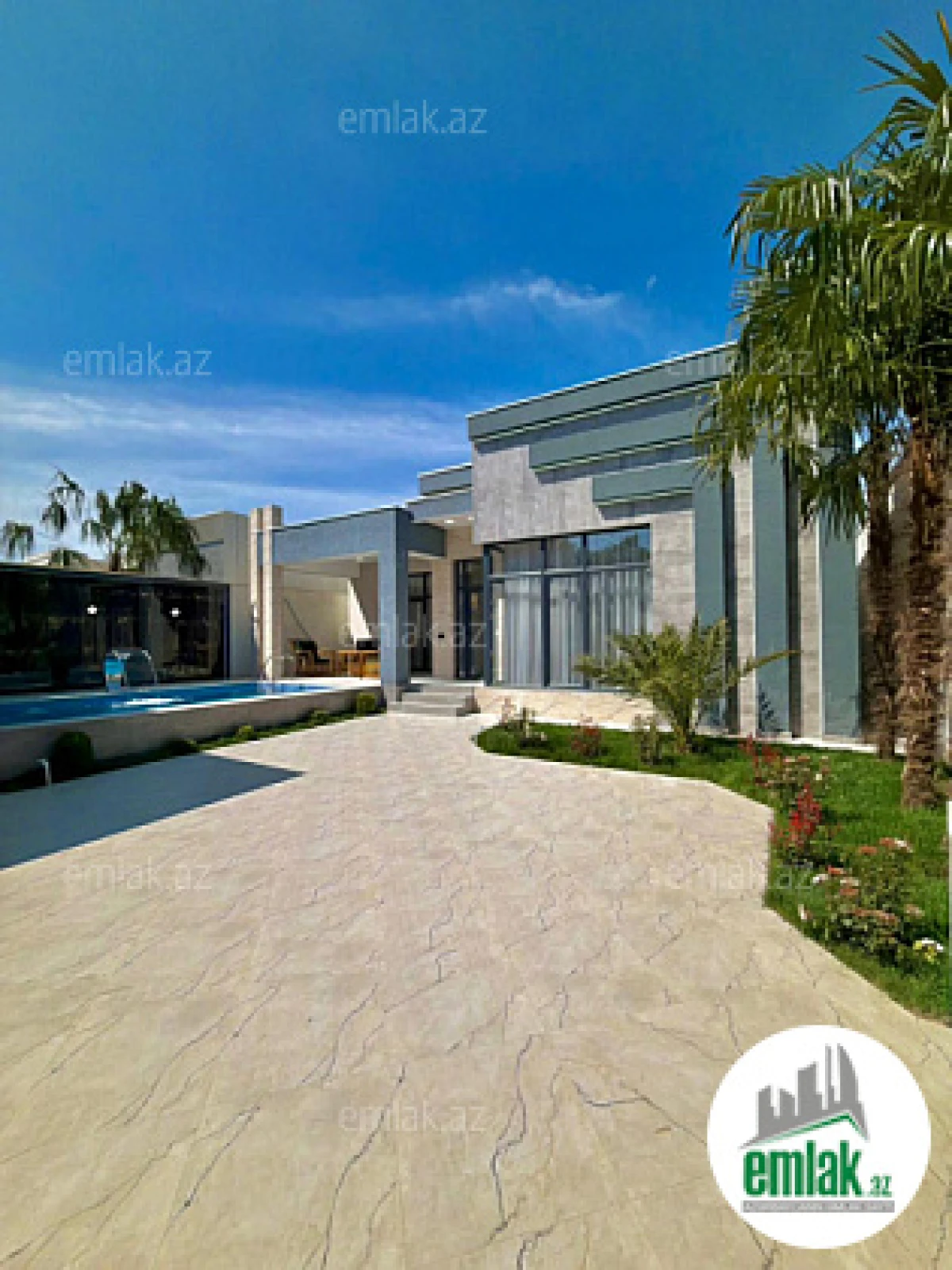 Satılır 4 otaqlı mənzil 170 m²