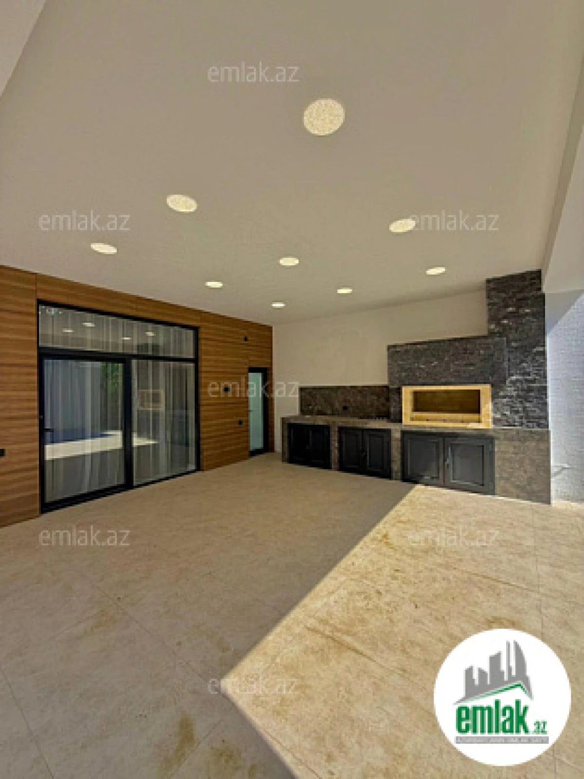 Satılır 4 otaqlı mənzil 170 m²
