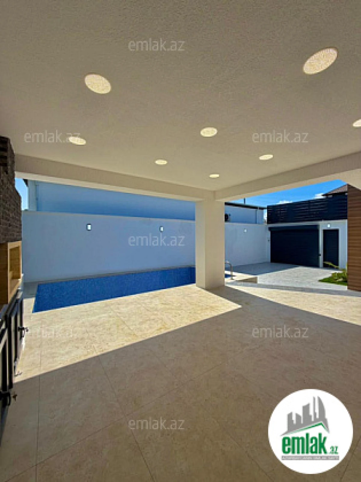 Satılır 4 otaqlı mənzil 170 m²