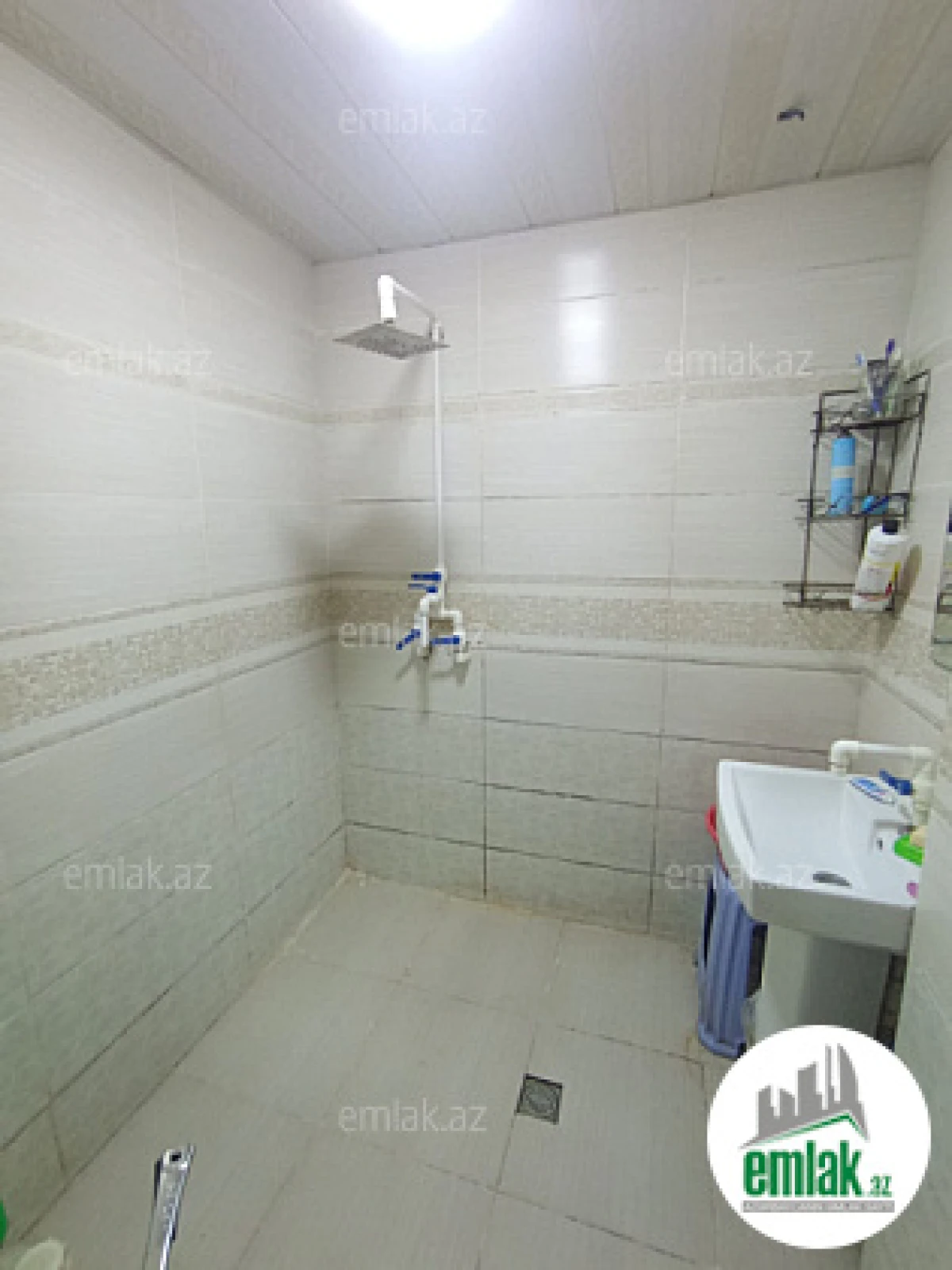 Satılır 3 otaqlı köhnə tikili 64 m²