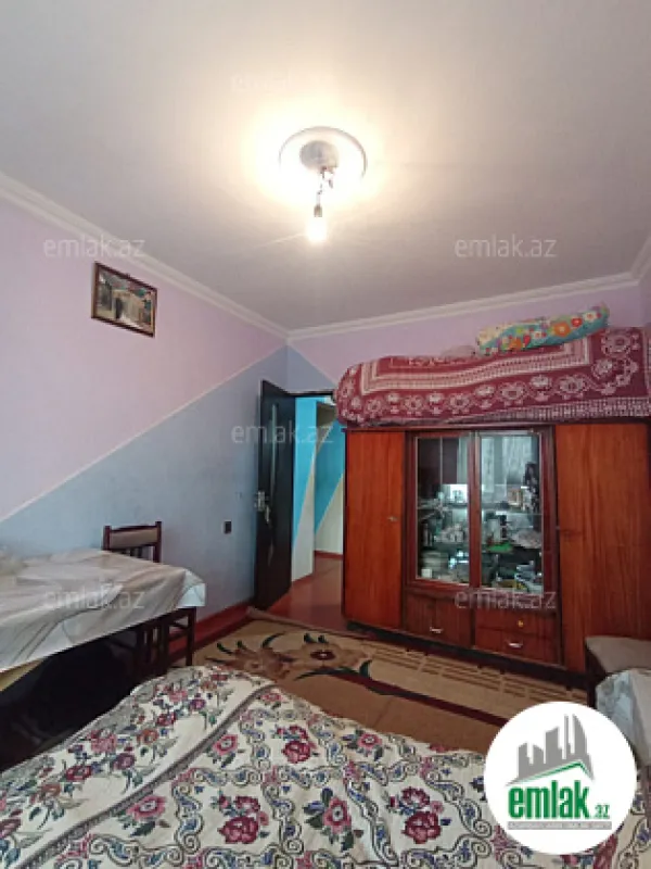 Satılır 3 otaqlı köhnə tikili 64 m²