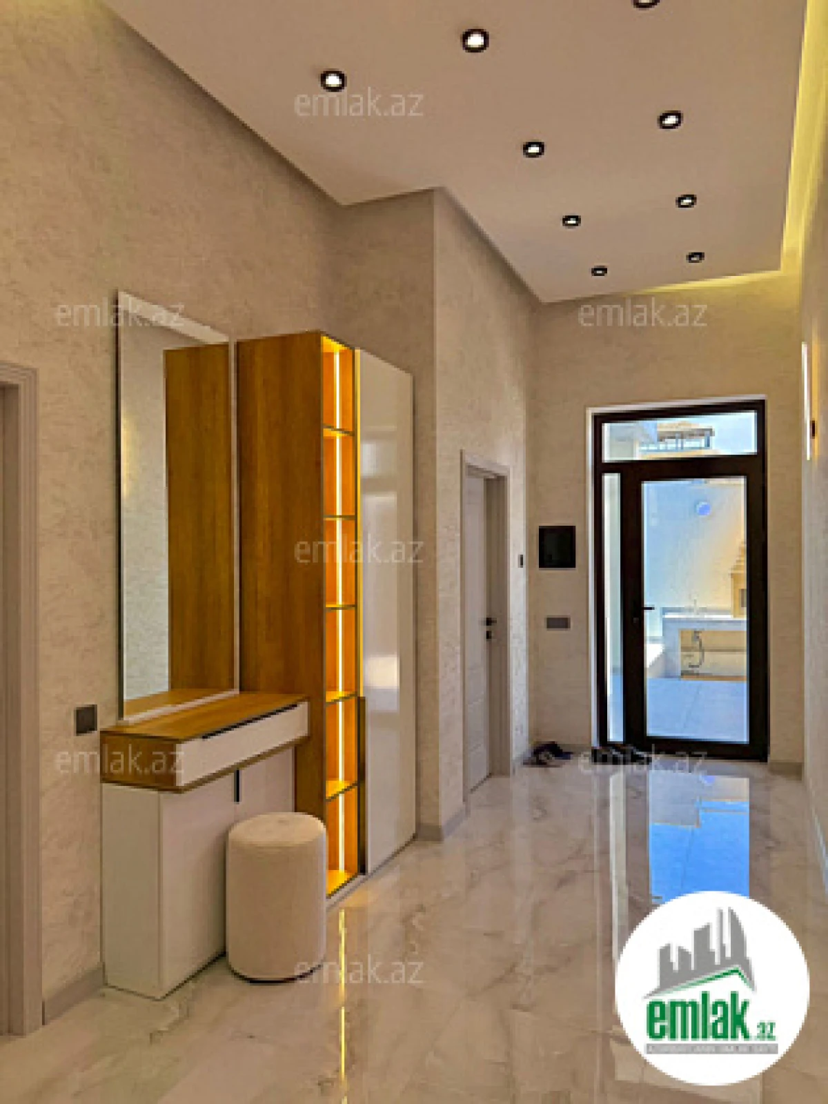 Satılır 3 otaqlı mənzil 170 m²