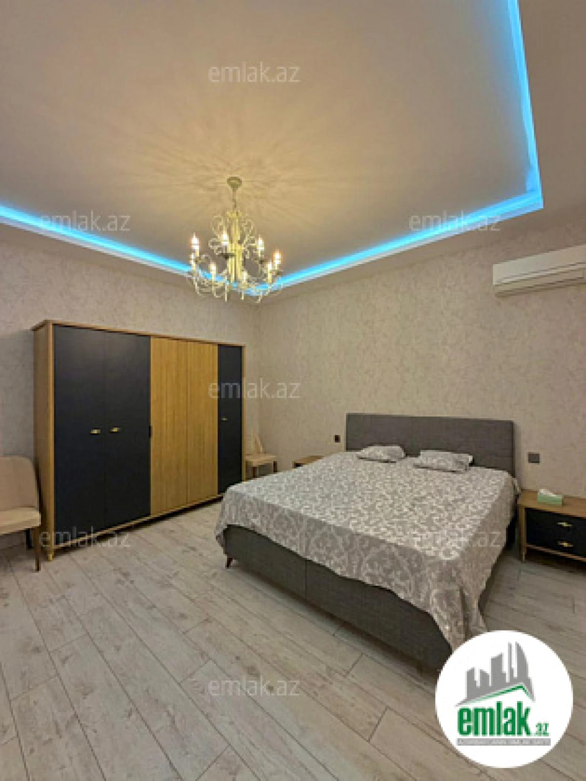 Satılır 4 otaqlı mənzil 170 m²