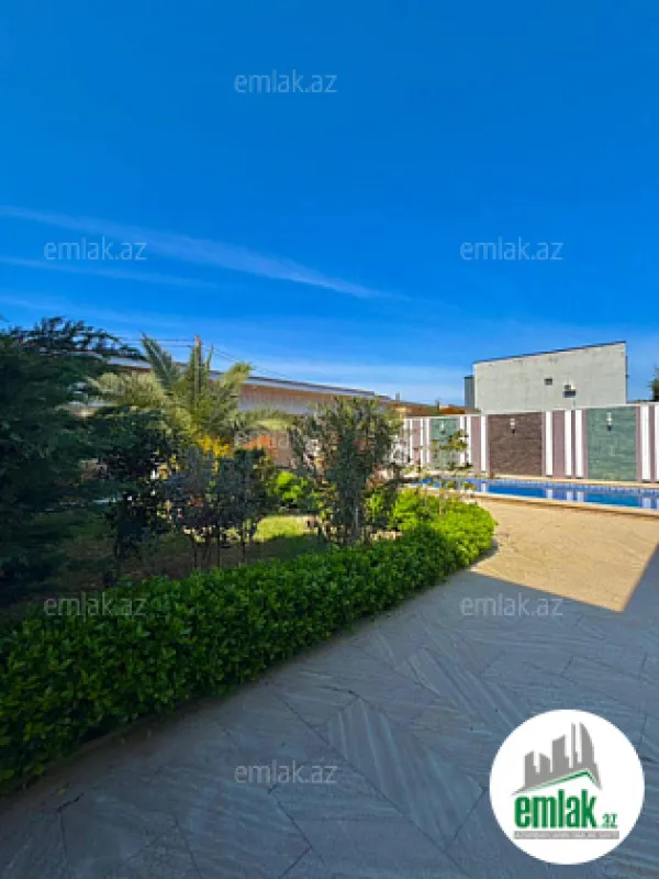 Satılır 4 otaqlı mənzil 170 m²