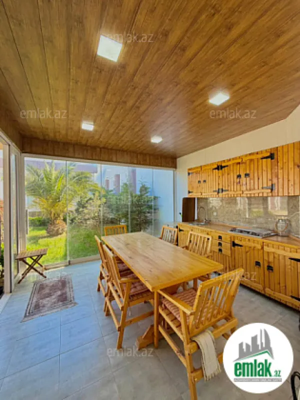 Satılır 4 otaqlı mənzil 170 m²