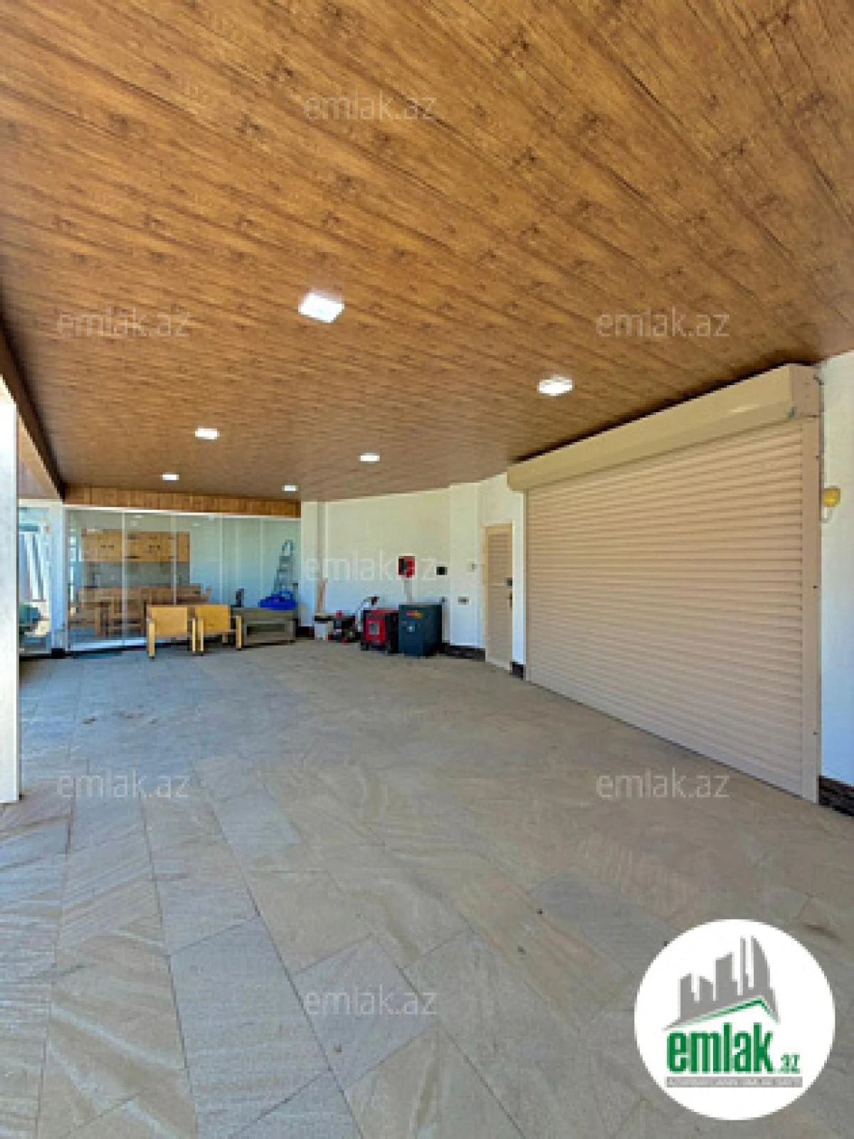 Satılır 4 otaqlı mənzil 170 m²