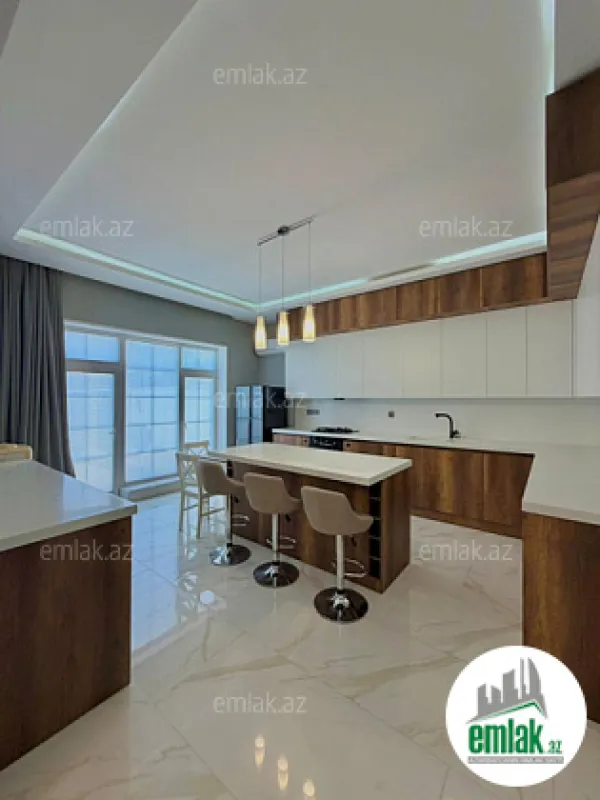 Satılır 4 otaqlı mənzil 170 m²