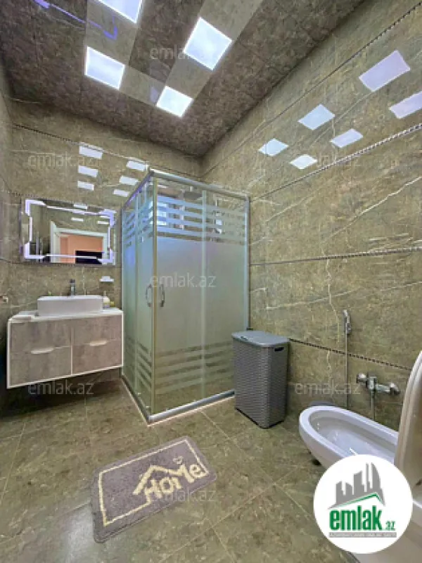 Satılır 4 otaqlı mənzil 170 m²