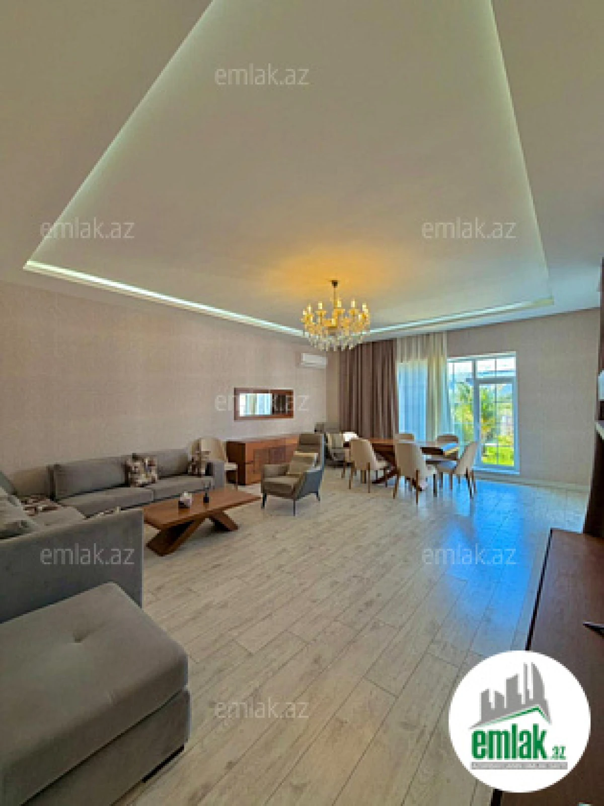 Satılır 4 otaqlı mənzil 170 m²