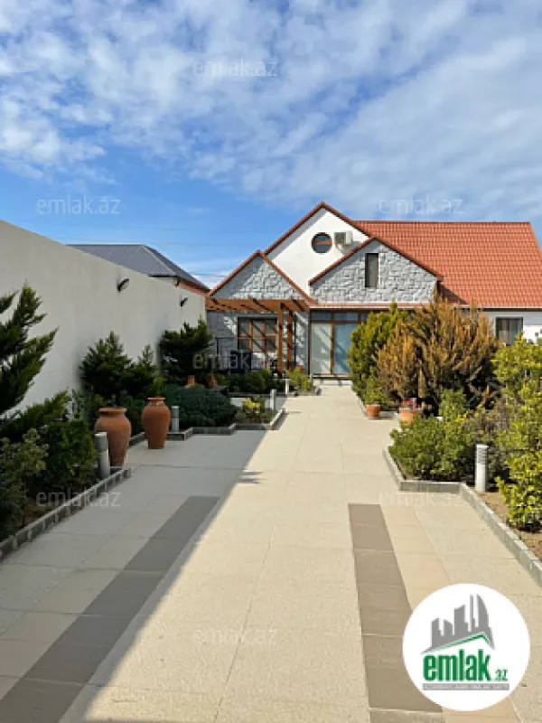 Satılır 4 otaqlı mənzil 250 m²