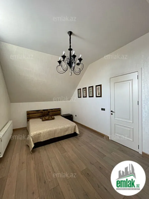 Satılır 4 otaqlı mənzil 250 m²