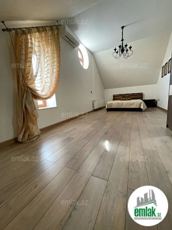 Satılır 4 otaqlı mənzil 250 m²