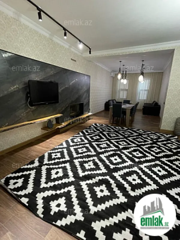 Satılır 4 otaqlı mənzil 250 m²