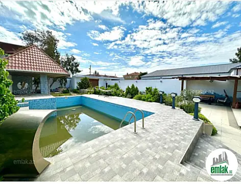 Satılır 4 otaqlı mənzil 250 m²