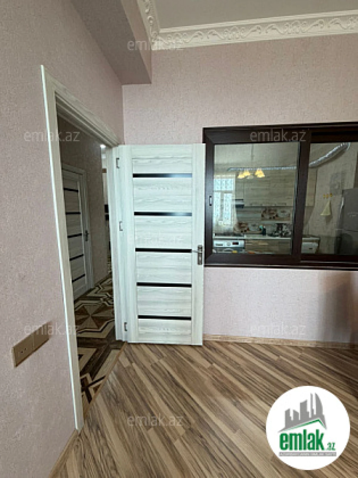 Satılır 2 otaqlı yeni tikili 60 m²