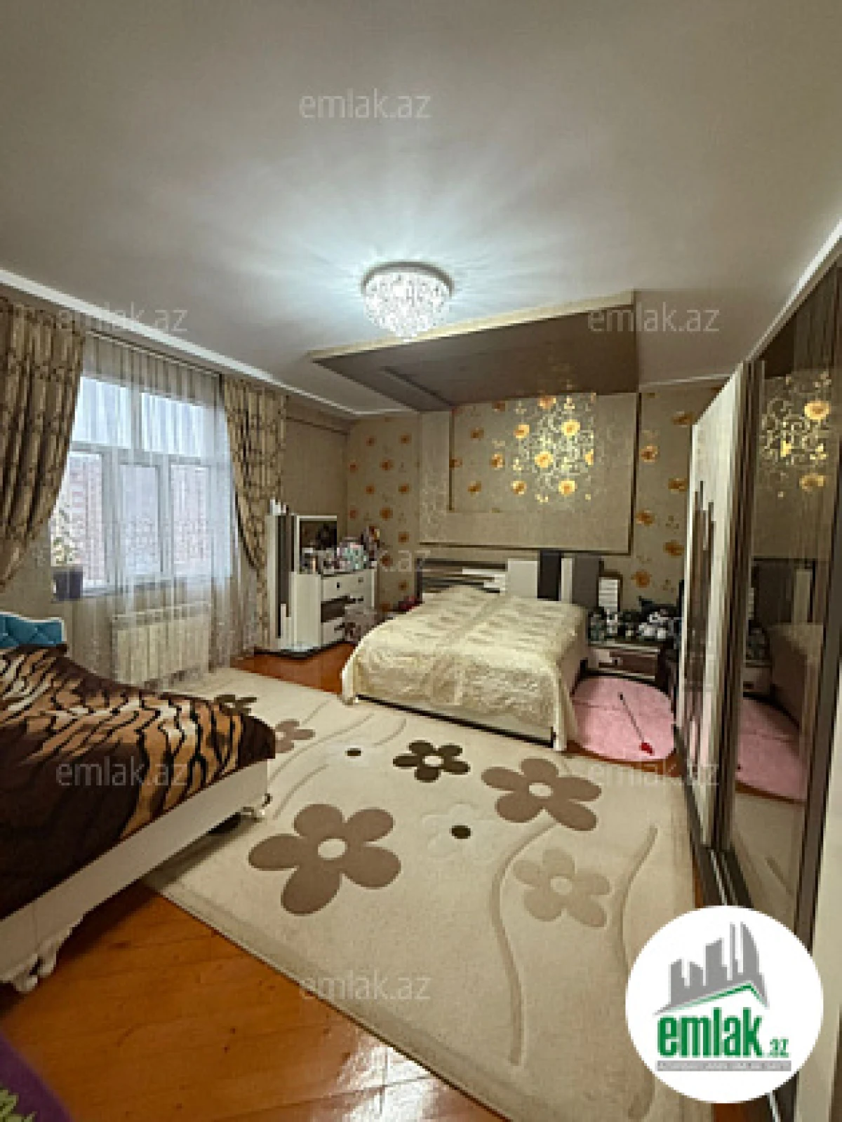 Satılır 2 otaqlı yeni tikili 75 m²