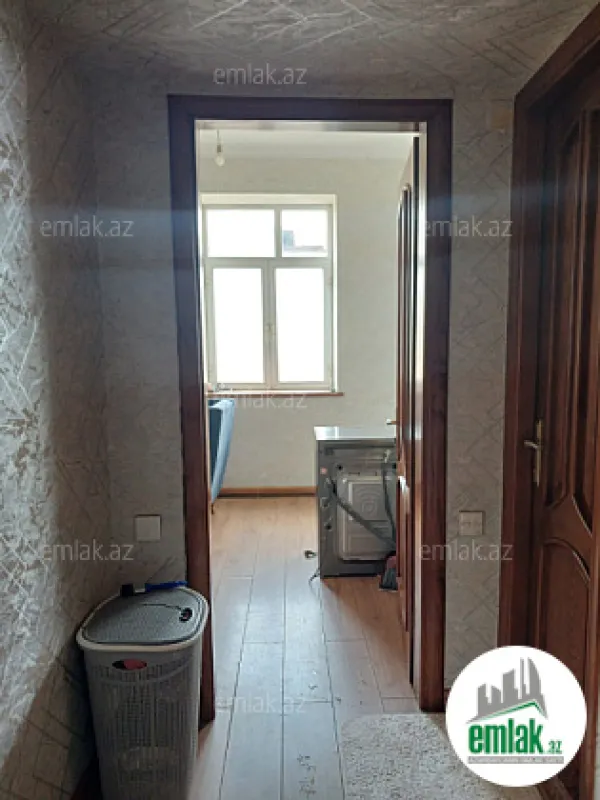 Satılır 3 otaqlı köhnə tikili 100 m²