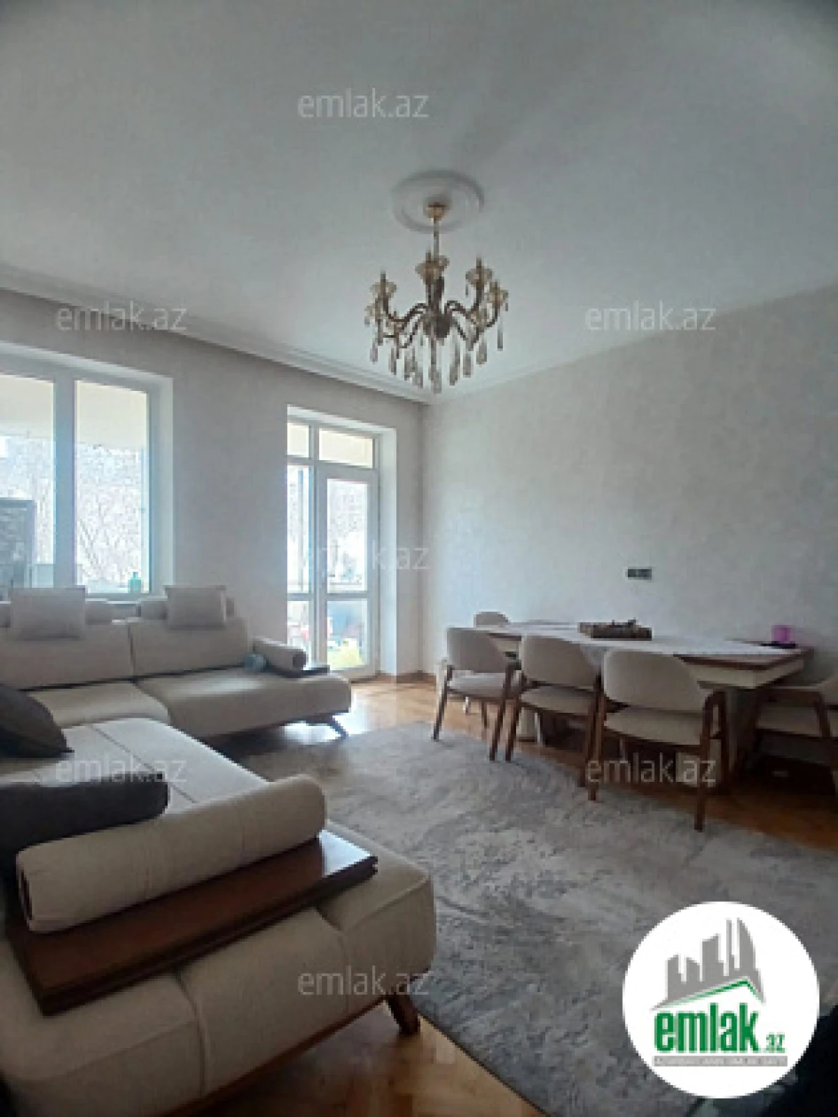 Satılır 3 otaqlı köhnə tikili 100 m²