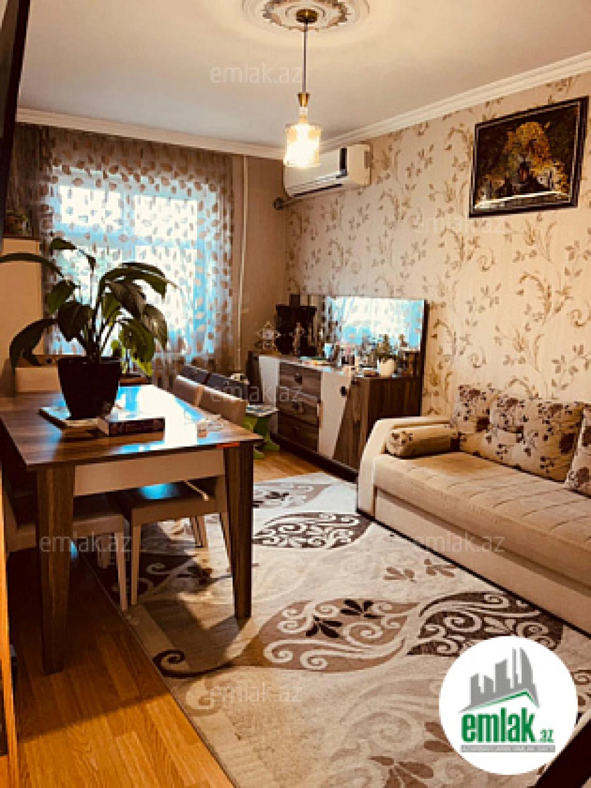 Satılır 2 otaqlı köhnə tikili 65 m²