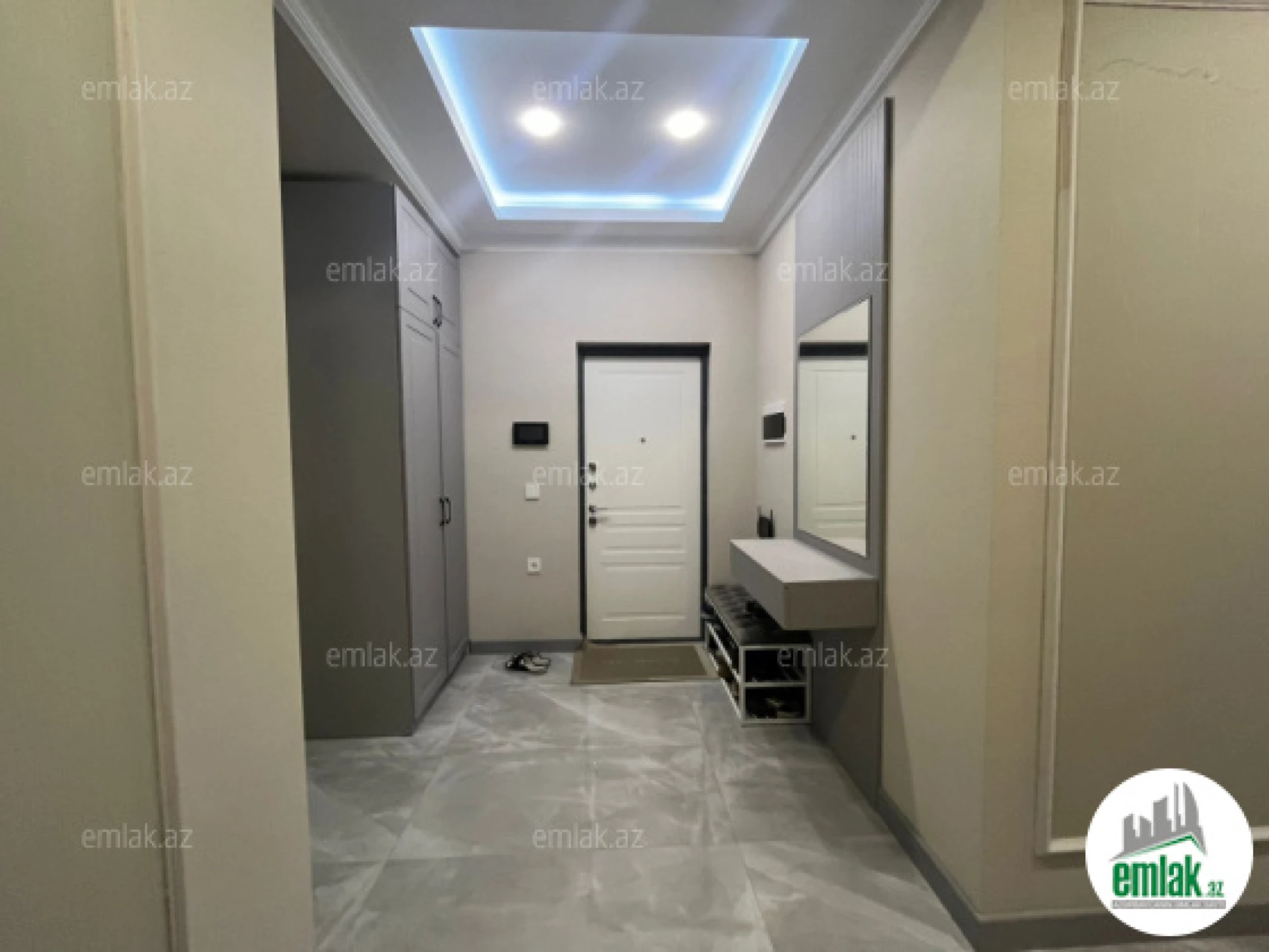 Satılır 2 otaqlı yeni tikili 61 m²