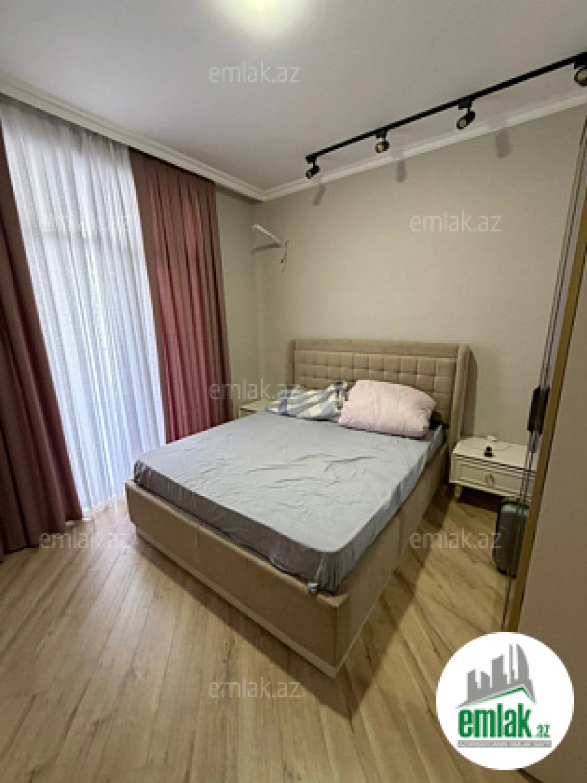 Satılır 2 otaqlı yeni tikili 61 m²