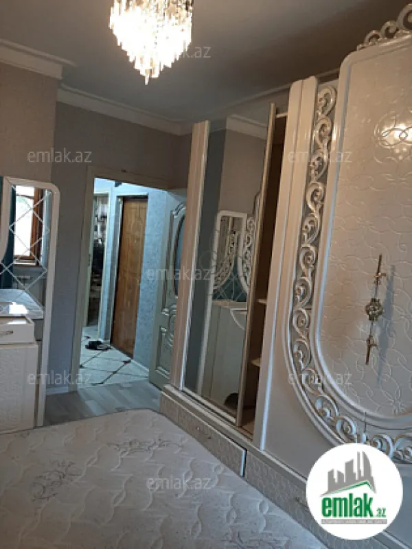 Satılır 2 otaqlı köhnə tikili 55 m²