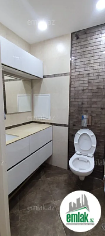 Satılır 5 otaqlı köhnə tikili 115 m²