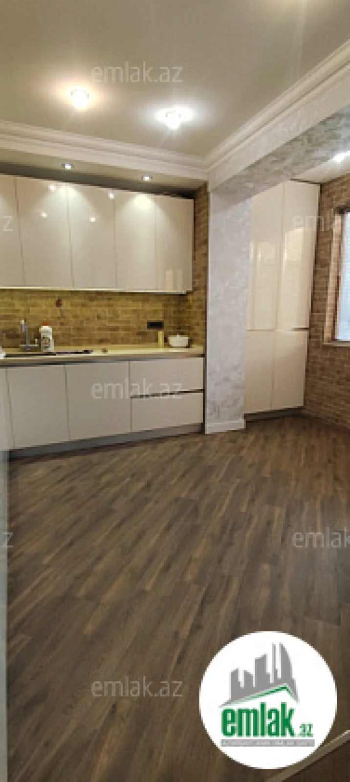 Satılır 5 otaqlı köhnə tikili 115 m²