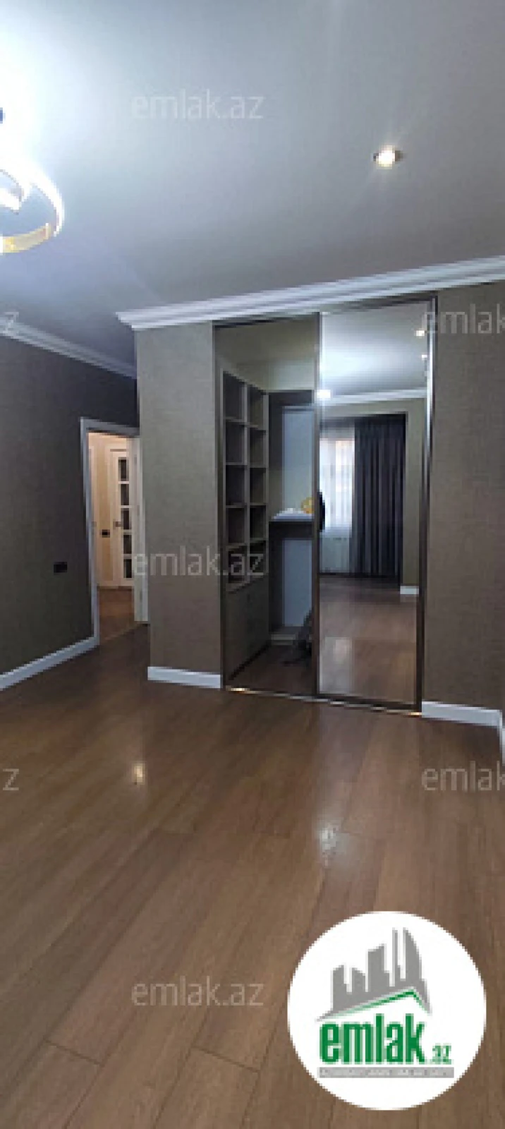 Satılır 5 otaqlı köhnə tikili 115 m²