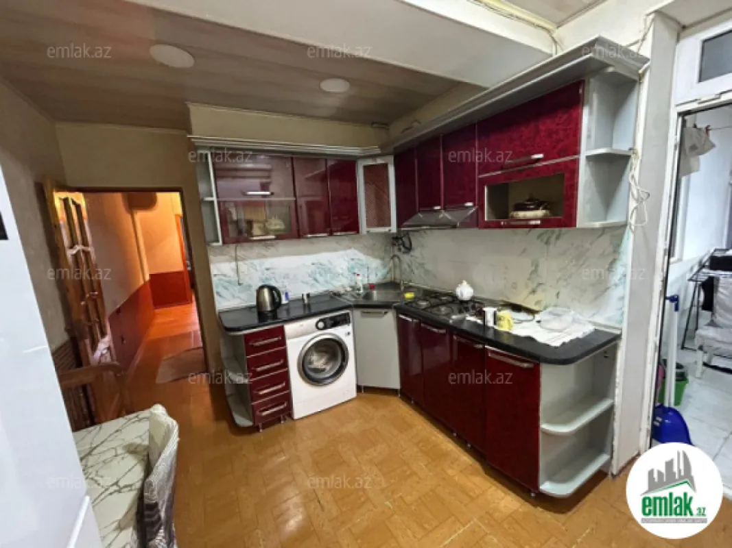Satılır 3 otaqlı köhnə tikili 78 m²