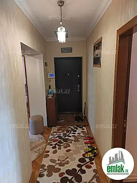 Satılır 4 otaqlı köhnə tikili 100 m²