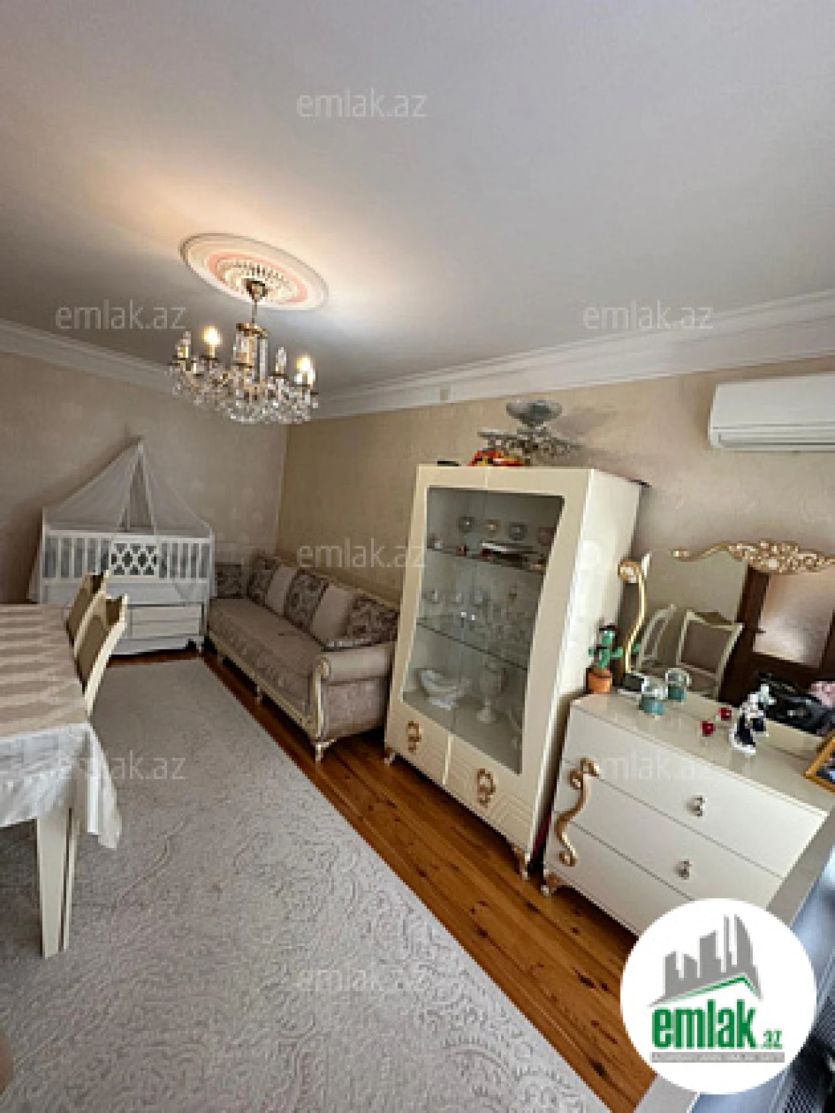 Satılır 3 otaqlı köhnə tikili 60 m²