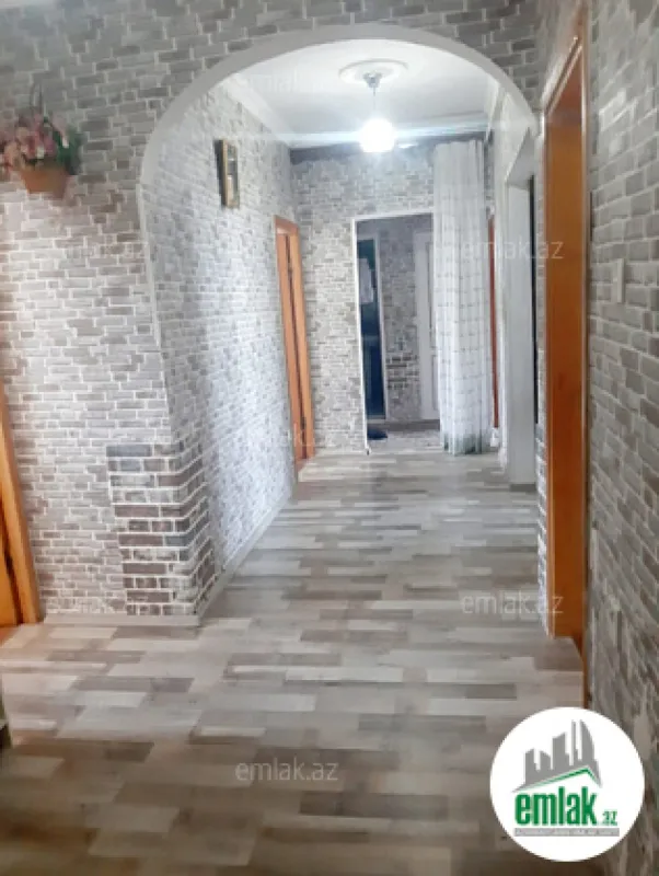 Satılır 5 otaqlı köhnə tikili 120 m²