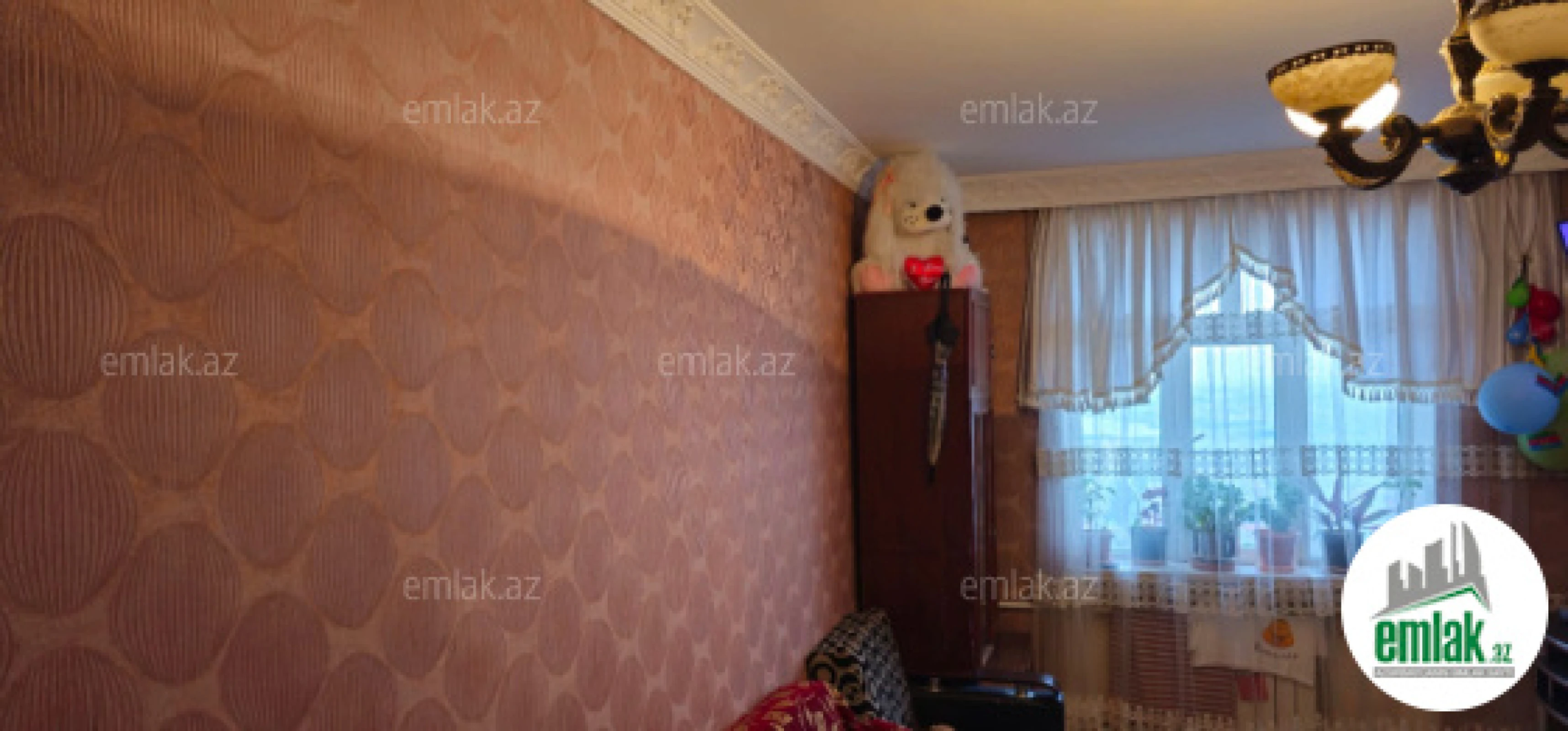 Satılır 5 otaqlı köhnə tikili 120 m²