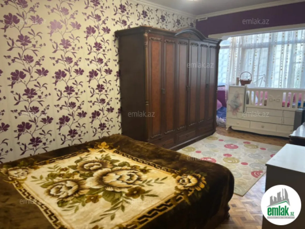 Satılır 5 otaqlı köhnə tikili 65 m²