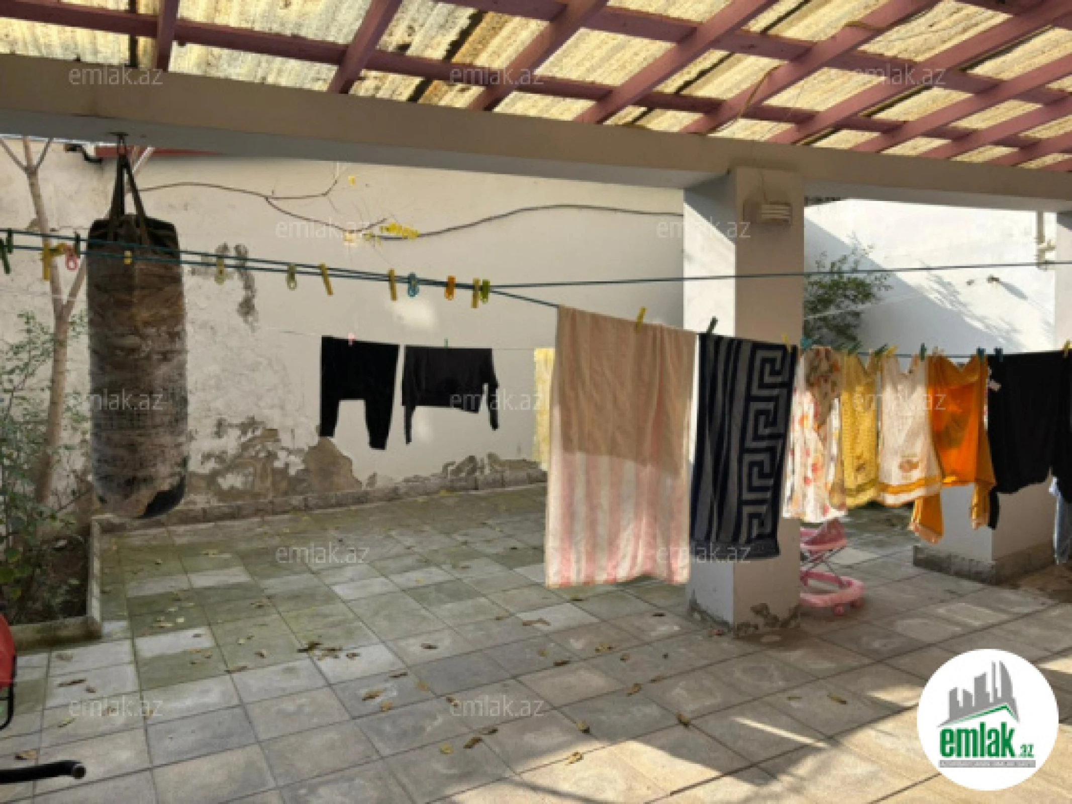 Satılır 5 otaqlı köhnə tikili 65 m²