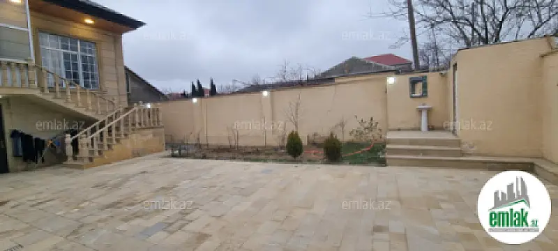 Satılır 8 otaqlı həyət evi 183.5 m²