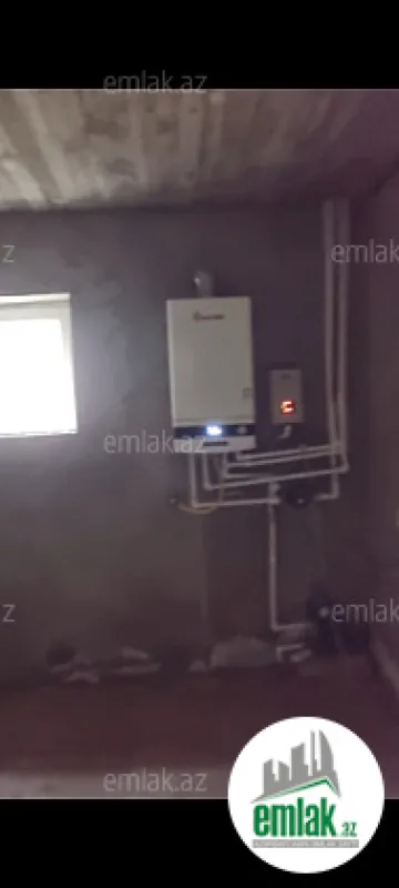 Satılır 8 otaqlı həyət evi 183.5 m²