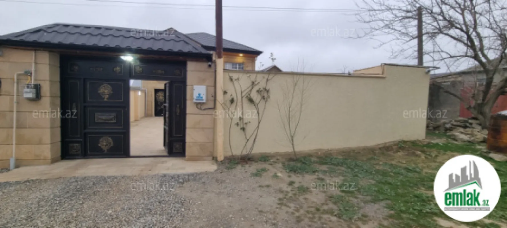 Satılır 8 otaqlı həyət evi 183.5 m²