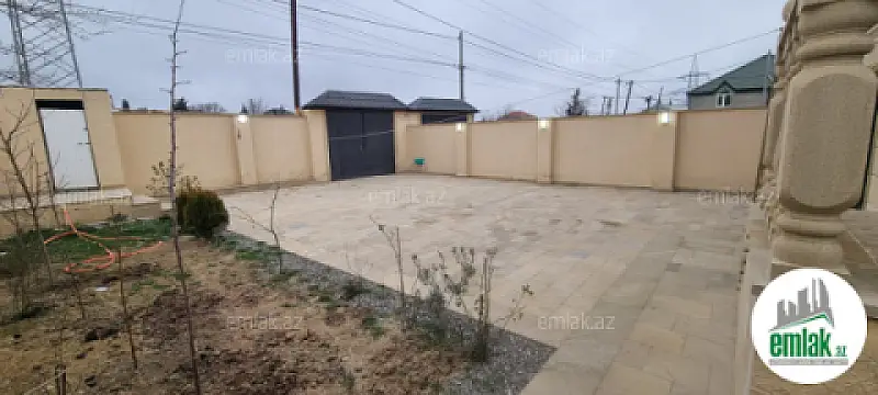 Satılır 8 otaqlı həyət evi 183.5 m²