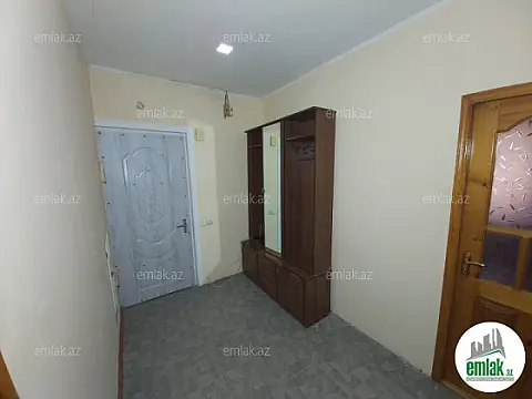 Satılır 3 otaqlı köhnə tikili 75 m²
