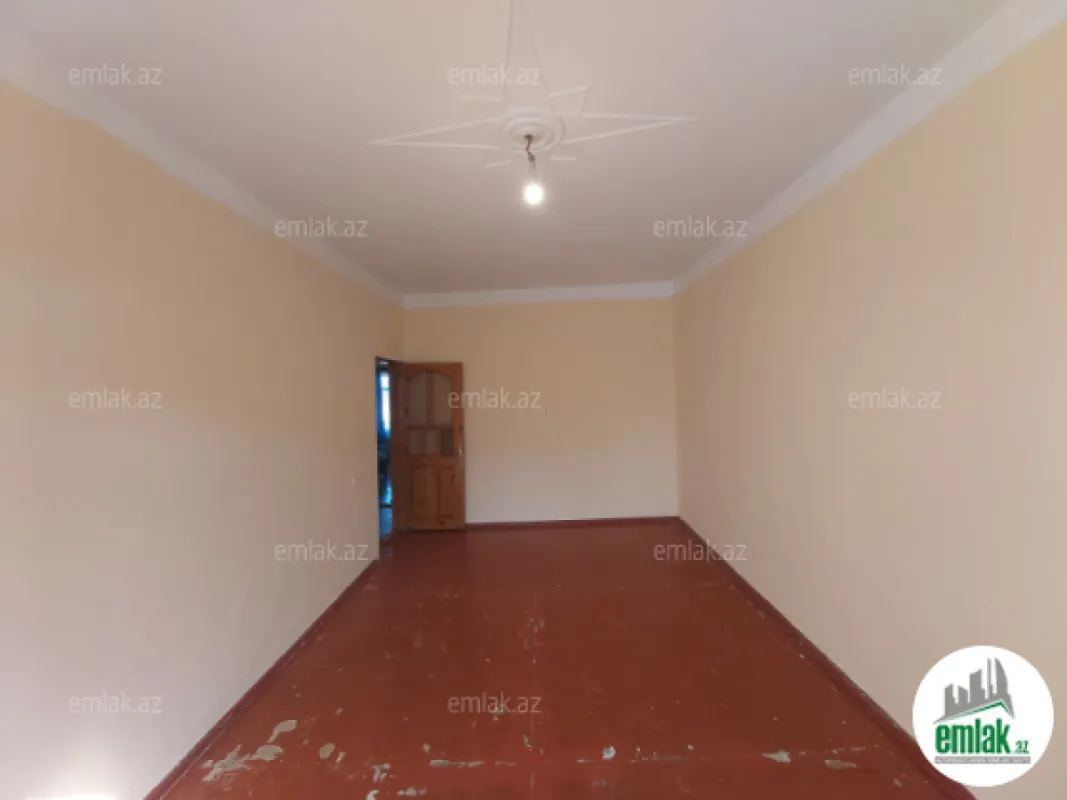 Satılır 3 otaqlı köhnə tikili 75 m²