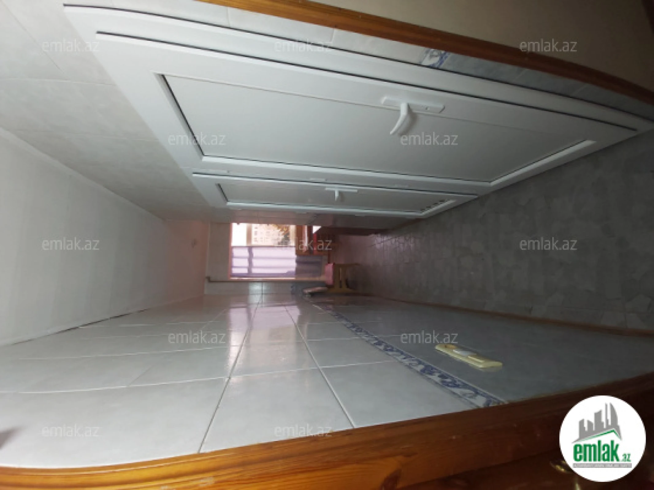 Satılır 3 otaqlı köhnə tikili 75 m²