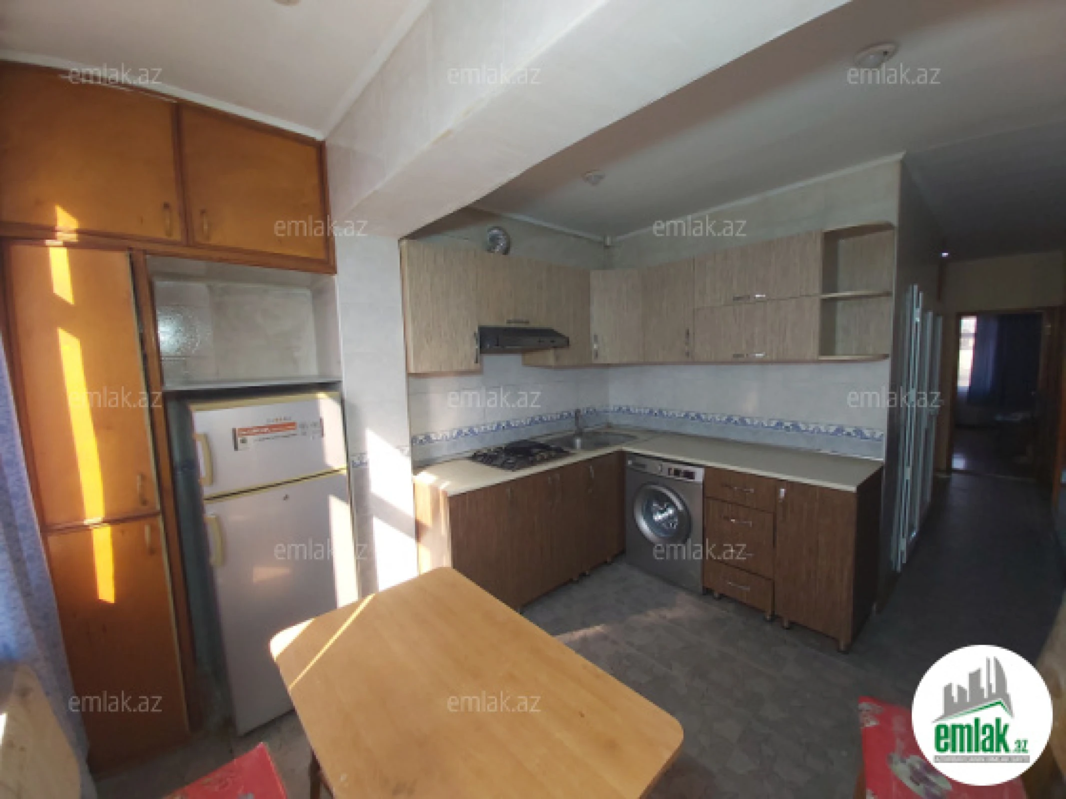Satılır 3 otaqlı köhnə tikili 75 m²